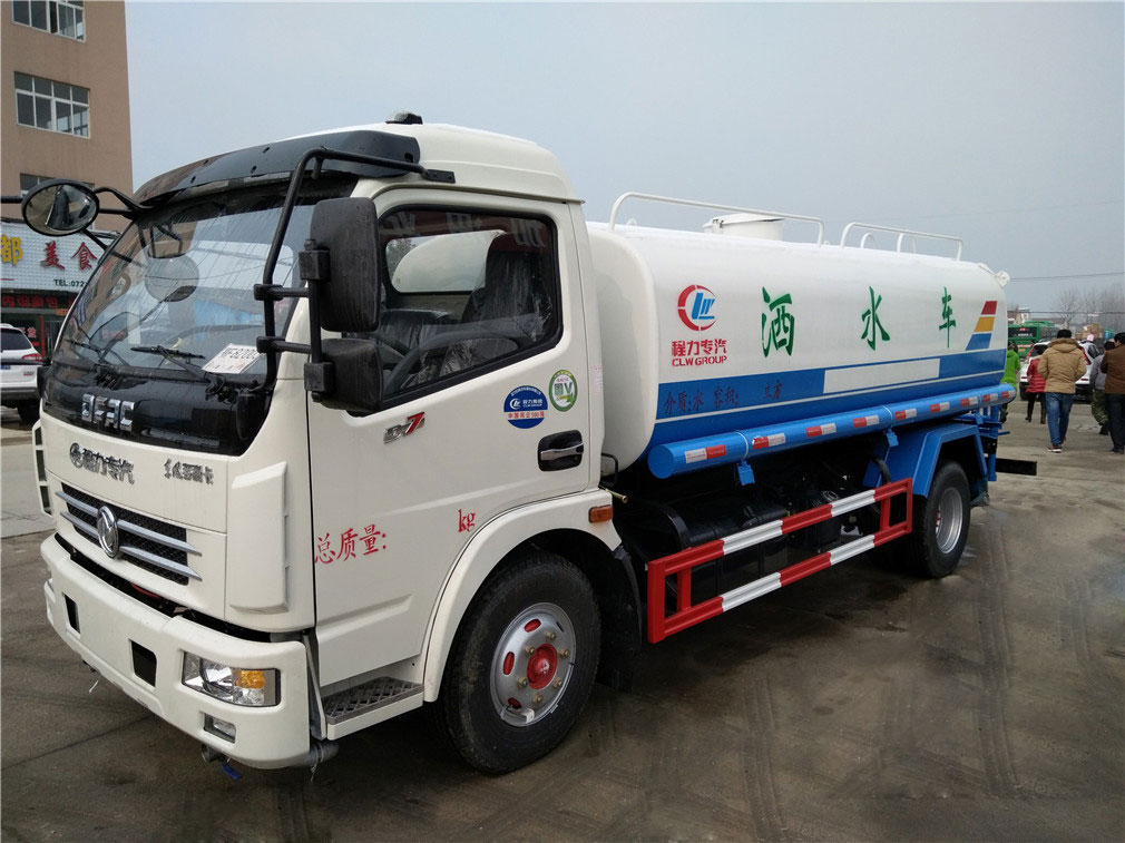東風農(nóng)藥噴灑車|7噸農(nóng)藥